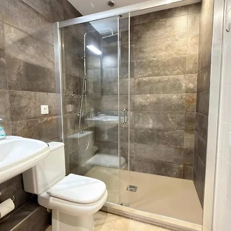 Stunning Beachfront 3 Bedroom In With Balcony Appartement